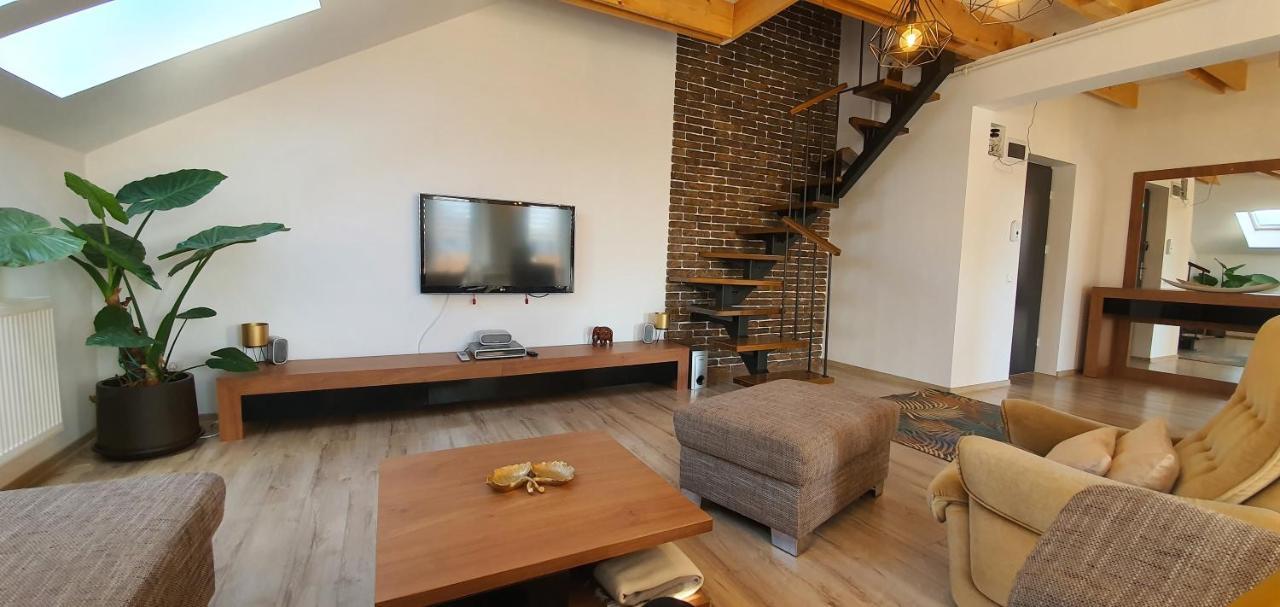 Hoobee Home & Rooftop Terrace Тыргу-Муреш Экстерьер фото