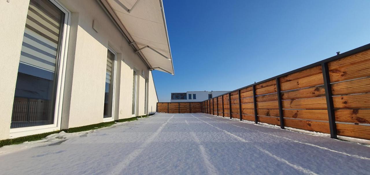Hoobee Home & Rooftop Terrace Тыргу-Муреш Экстерьер фото