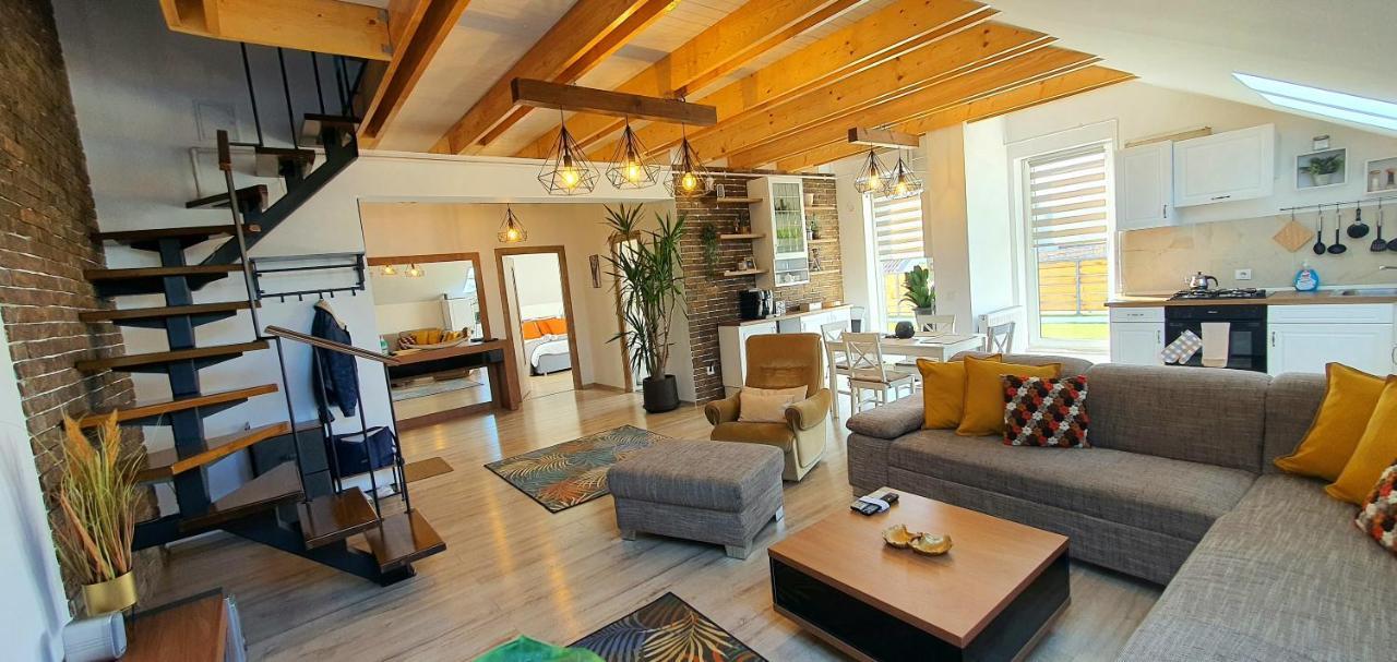 Hoobee Home & Rooftop Terrace Тыргу-Муреш Экстерьер фото