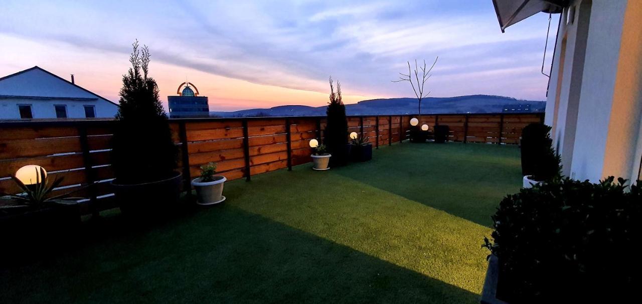Hoobee Home & Rooftop Terrace Тыргу-Муреш Экстерьер фото