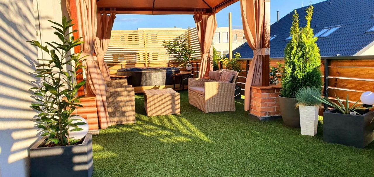 Hoobee Home & Rooftop Terrace Тыргу-Муреш Экстерьер фото